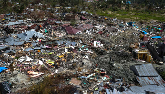5000 personnes présumées disparues après le séisme en Indonésie, qui a déjà fait plus de 1700