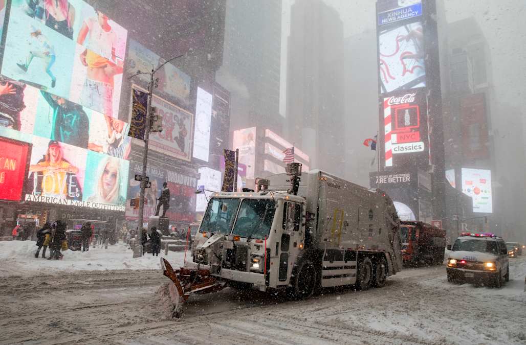 Blockbuster storm to bring heavy snow, ice and fierce winds in ...