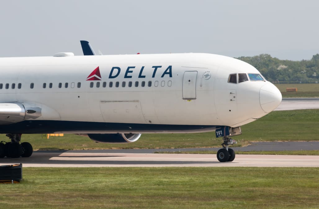 delta-tells-nonunion-workers-they-should-just-buy-video-games-instead