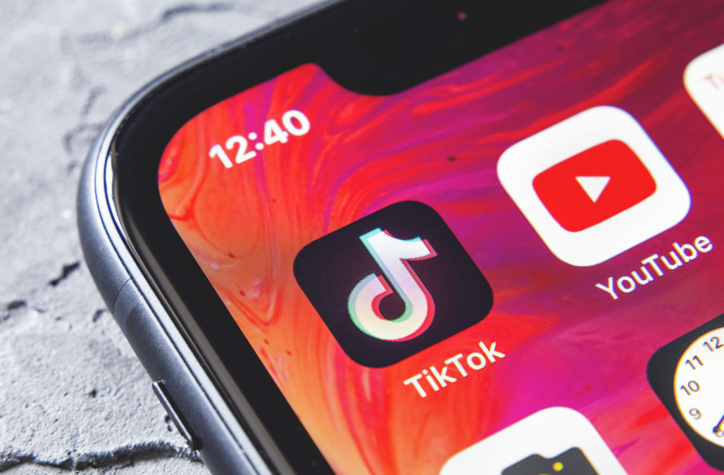 President Trump Bans Dealings With Chinese Owners Of Tiktok Wechat 