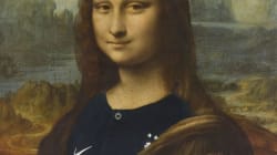 Le Louvre a revêtu la Joconde du maillot bleu (ce qui a un peu agacé les