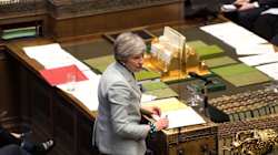 Camouflet au Parlement, démissions de ministres... la nuit cauchemardesque de Theresa