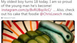 Pour l'anniversaire de son fils, la porte-parole de la NRA lui offre un gâteau