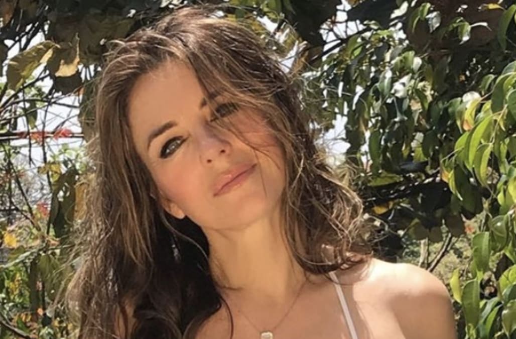 Elizabeth Hurley Flaunts Her Toned Body In Swimsuit Sexiezpicz Web Porn 5995