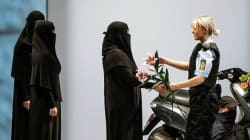 À la Fashion Week de Copenhague, des mannequins défilent en burqa pour dénoncer son