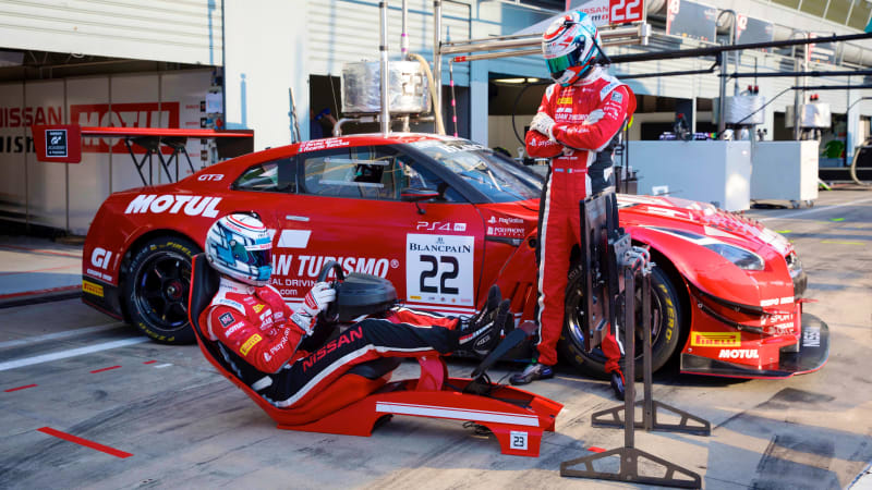 Nissan Sports Cars & Gran Turismo 5 - GT Academy