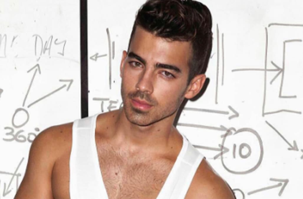 Youngest Sexy Porn - Joe Jonas strips down for sexy photo shoot, talks watching ...
