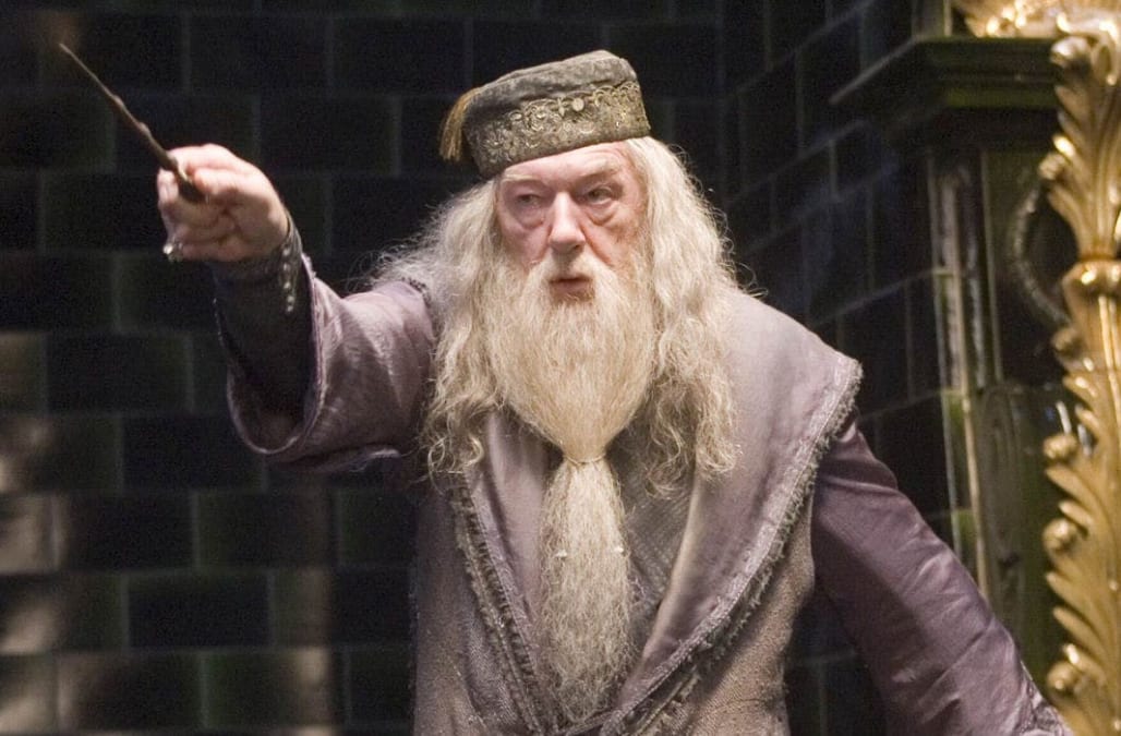 No, Jude Law’s Dumbledore Still Isn’t ‘explicitly’ Gay In ‘Fantastic ...