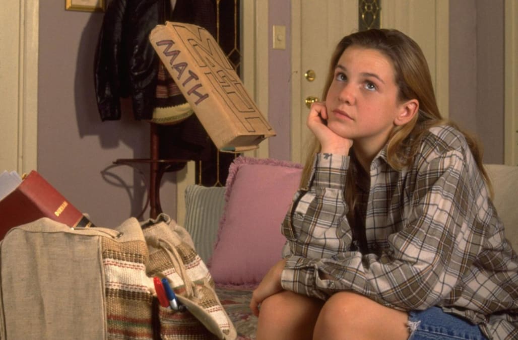 Alex From The Secret World Of Alex Mack Is All Grown Up And Shes Absolutely Gorgeous 3186