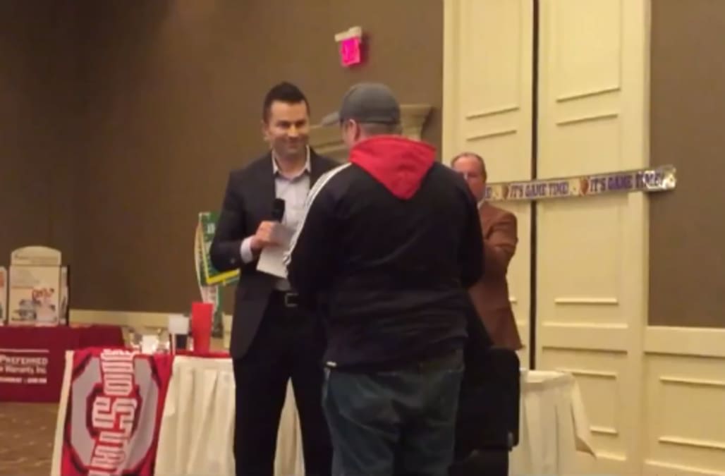 Pizza Delivery Man Surprised With $2,000 Tip