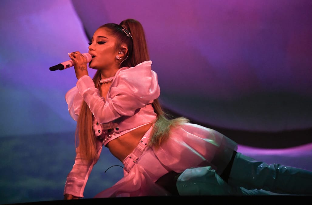 Ariana Grande Just Posted A Rare Shot Of Her Natural Thick