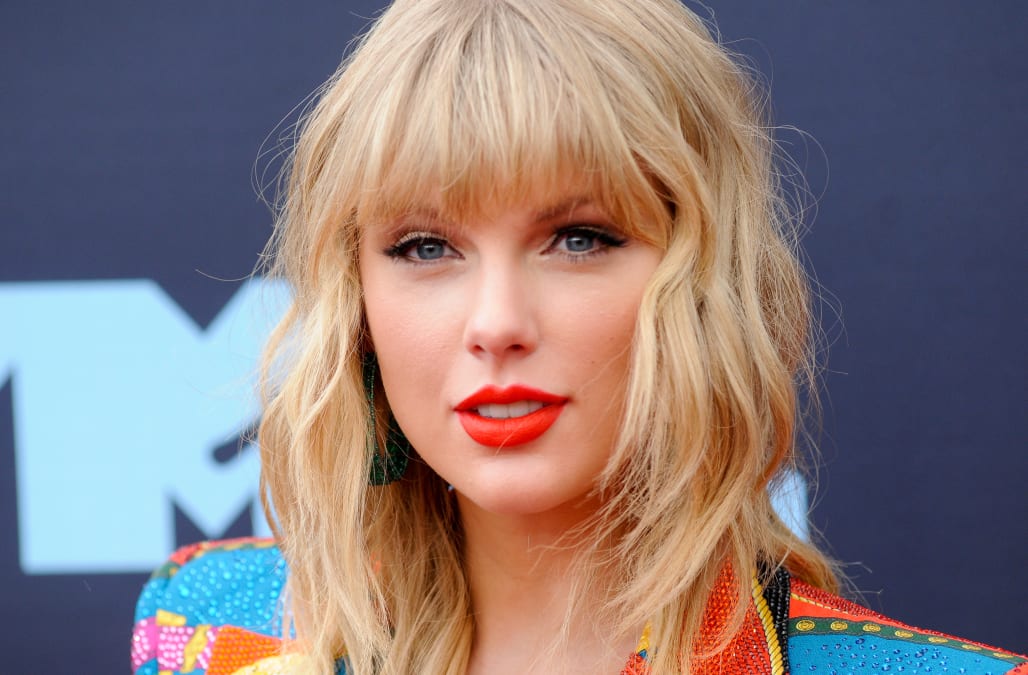 Taylor Swift Announces Free Surprise Us Concert In 2020