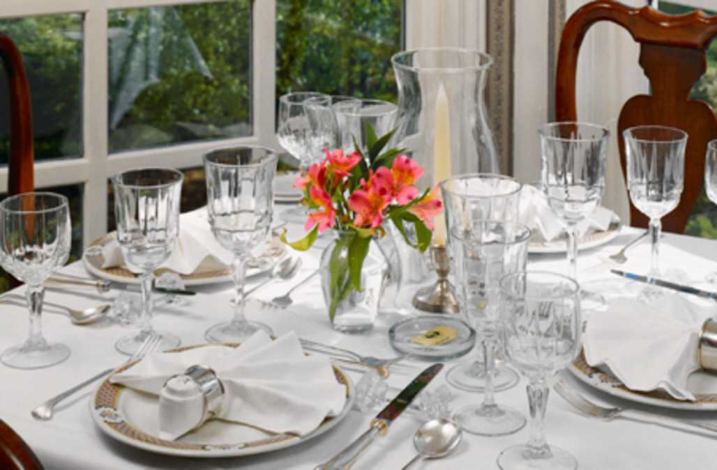 Six No-Sweat Table Decorating Tips - Yahoo News Canada