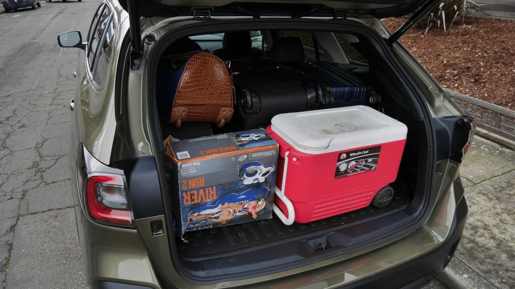 2020 Subaru Outback Cargo Space | How much luggage and gear fits? Best Cargo Box For Subaru Outback 2020