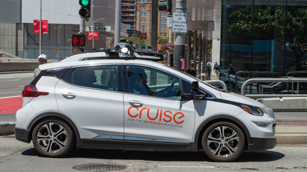 photo of Cruise can finally charge for driverless robotaxi rides in San Francisco image