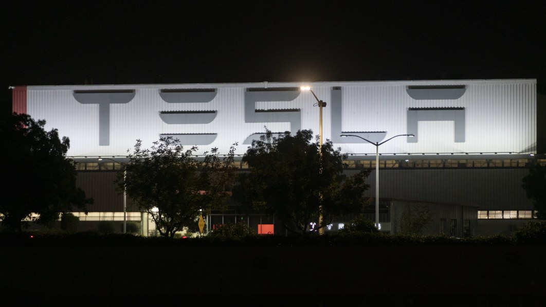 Tesla sued by former employees over ‘mass layoff’