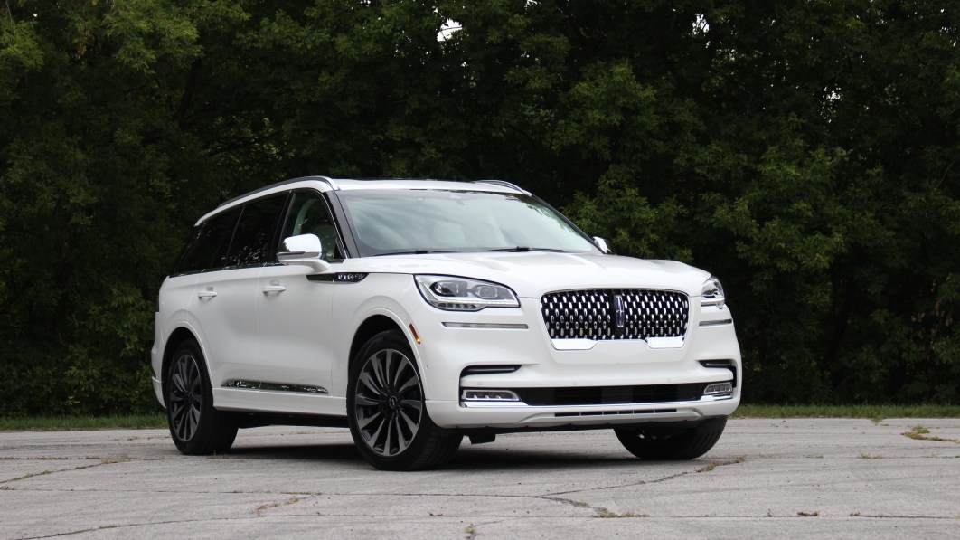 2022 Lincoln Aviator Review | American luxury in the best way