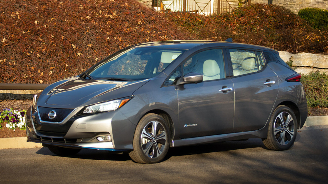 2022 Nissan Leaf Überprüfung | Preise gehackt für eine kluge EV kaufen