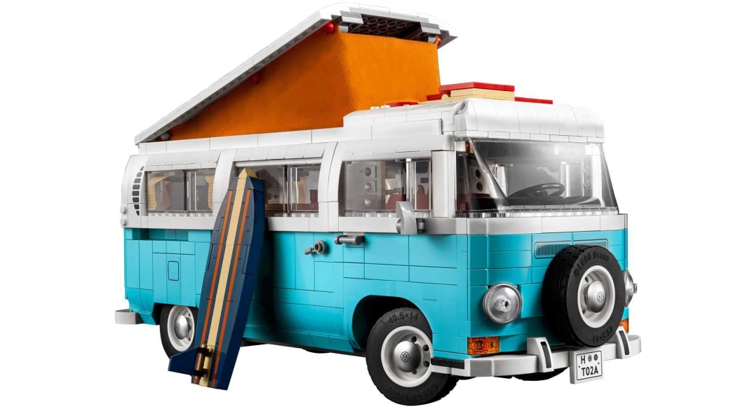 Plaats Kwadrant Alternatief Lego adds a bay-window Volkswagen camper van to its catalog of cars -  Autoblog