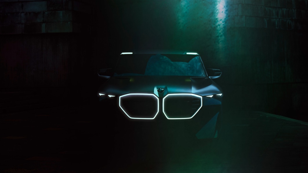 BMW Concept XM beleuchtet riesigen neuen Nierengrill für einen M SUV€