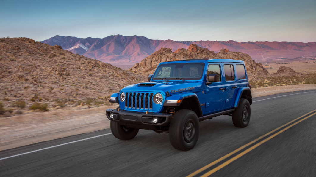 2022 Jeep Wrangler, Gladiator get small changes, price bumps