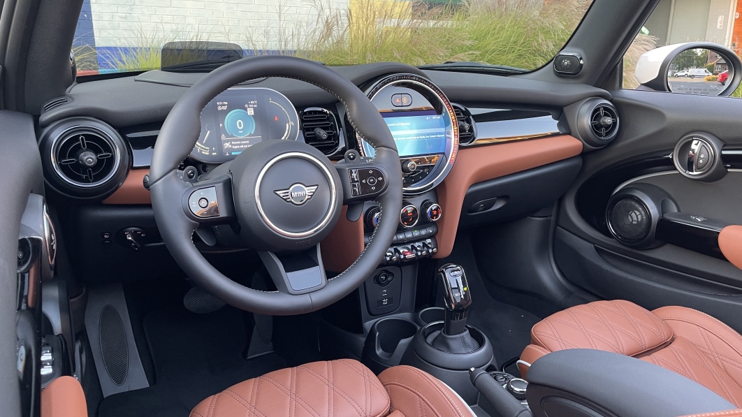 Mini Cooper Convertible Interior Review | Dissecting the oddball