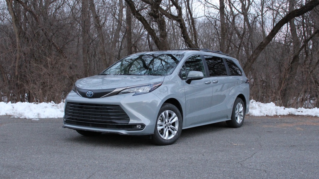 2022 Toyota Sienna Woodland Edition First Drive Review | Not woodsy enough