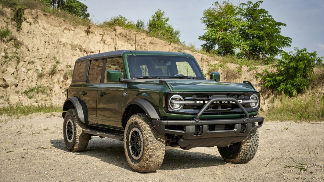 2022 Ford Bronco gets $1,530 to $2,280 more expensive