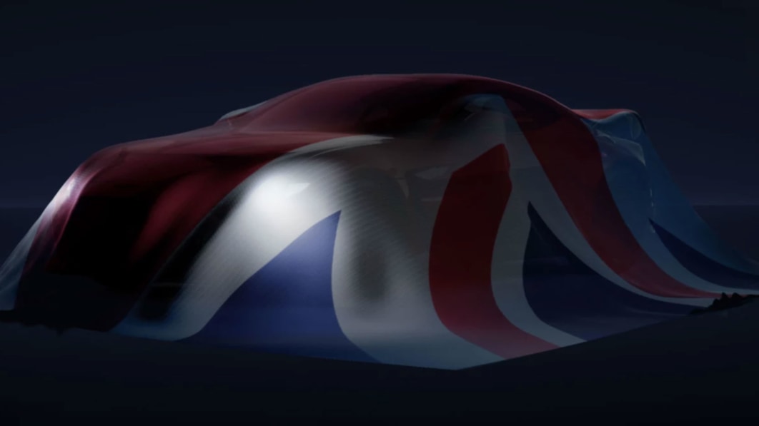 Aston Martin kündigt den V12 Vantage noch zweimal vor der Premiere an