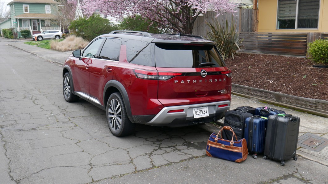 Nissan Pathfinder Luggage Test | How much cargo space behind 3rd row?