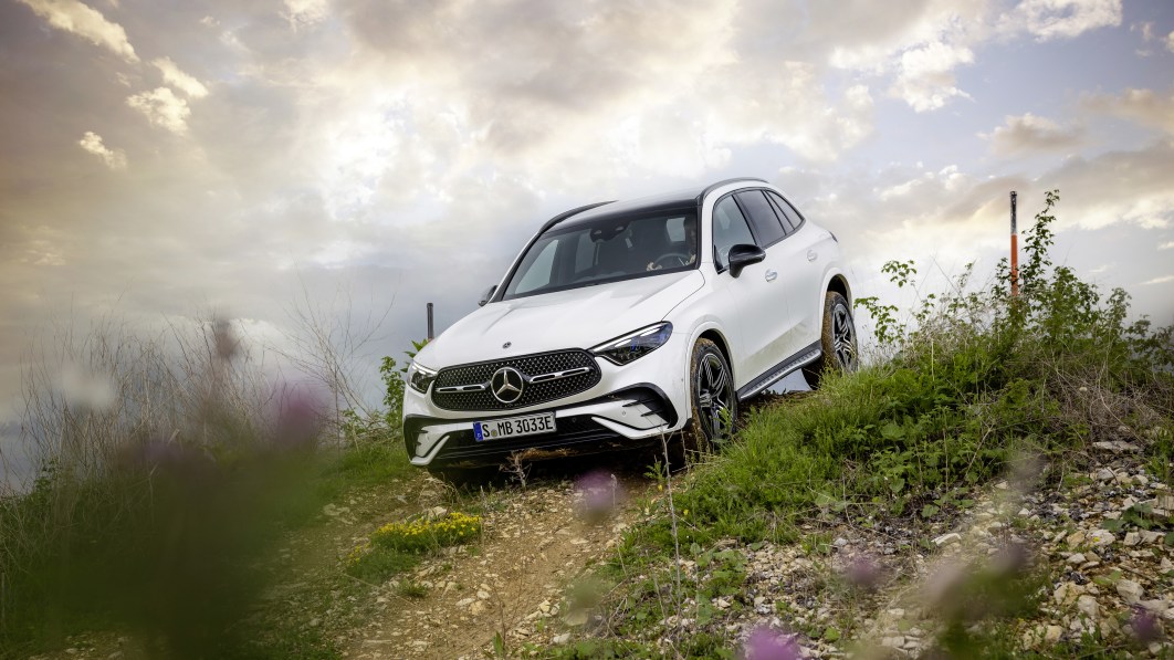 Mercedes-Benz prices new 2023 GLC under $50,000