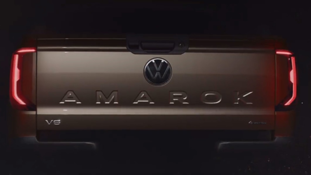 Volkswagen Amarok Heckklappe und V6-Plakette angeteasert