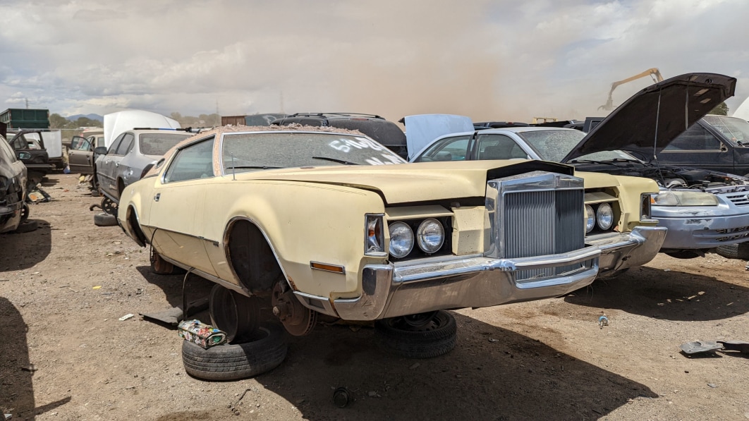 99-1972-Lincoln-Mark-IV-in-Colorado-junkyard-Photo-by-Murilee-Martin.jpg