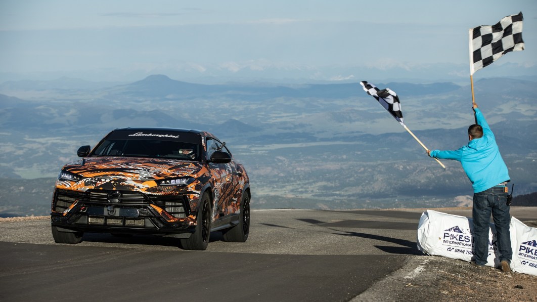 New Lamborghini Urus variant sets SUV record at Pikes Peak