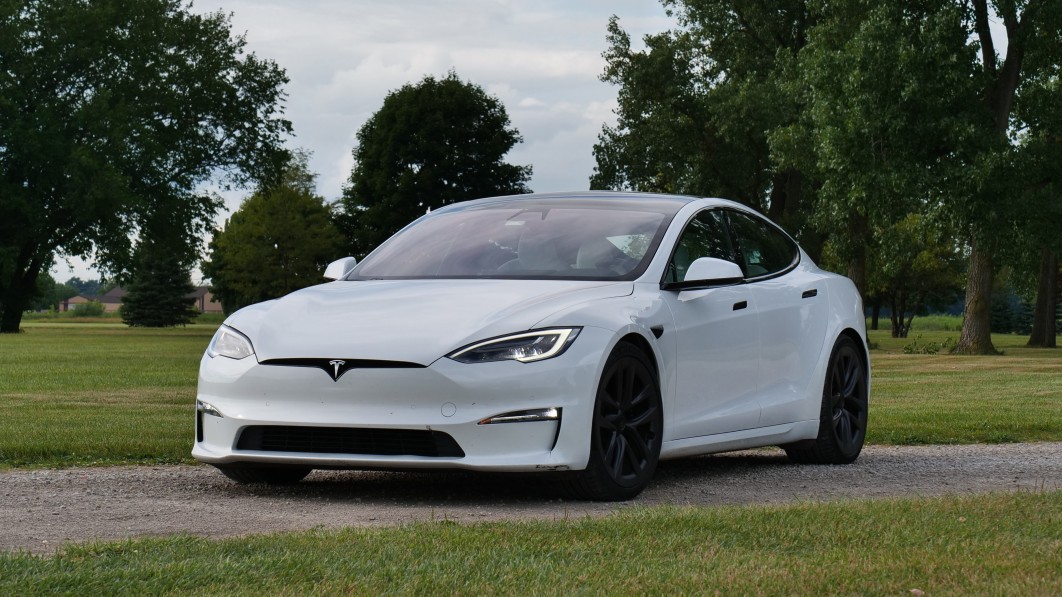 Tesla Model S Plaid Road Test Review: The new American muscle sedan ...