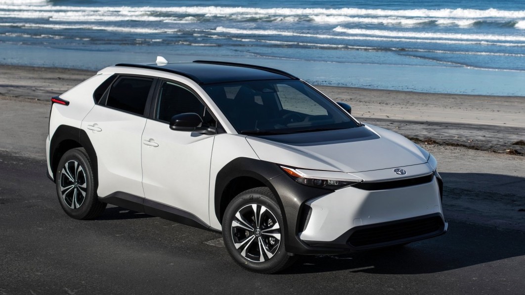 Toyota bZ4X price cut 15% in China; it’s far cheaper there than here – Autoblog