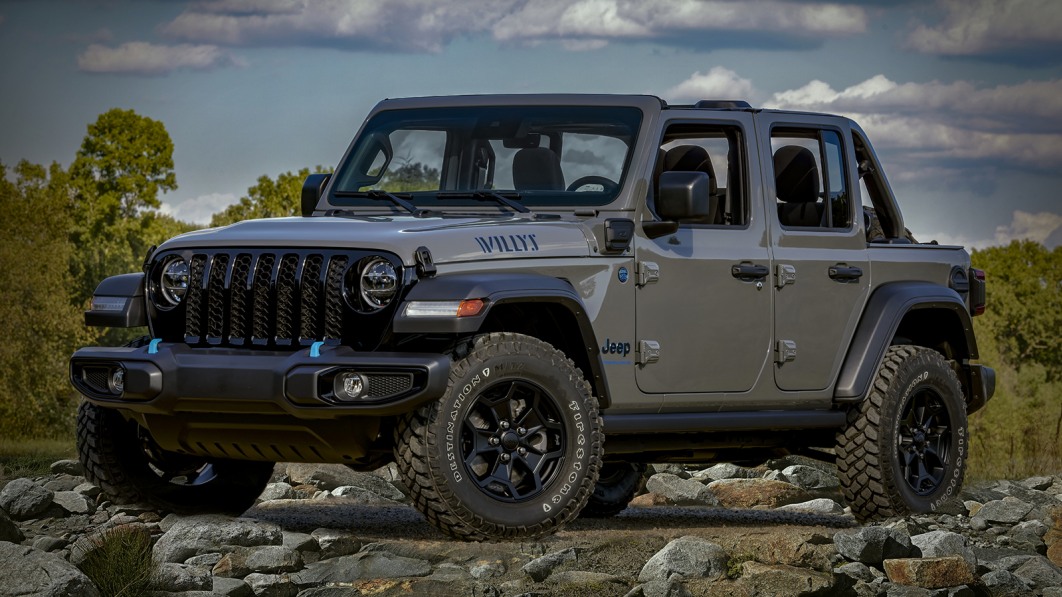 Head of Jeep confirms PHEV buyers really are plugging in – Autoblog
