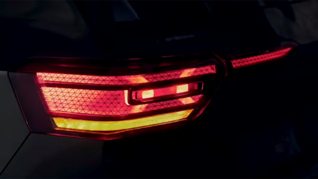 Volkswagen ID.3 renovado se acerca a la presentación, se burlan de las luces traseras