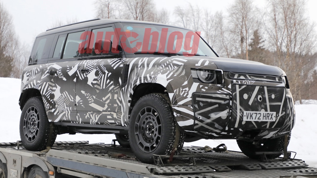 Land Rover Defender V8 SVX spied with big fenders, chunky off-road tires