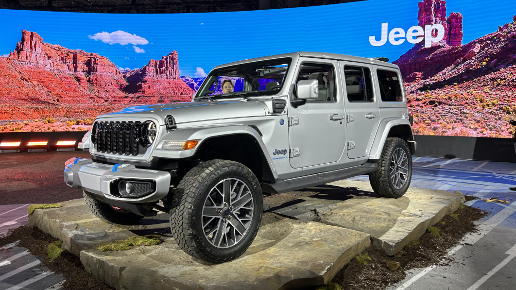 2024 Jeep Wrangler reveals more tech, refinement — and a cheaper 4xe -  Autoblog