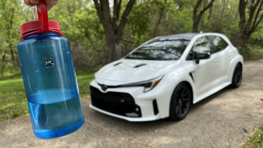 2023 Toyota GR Corolla Cupholder Mega Test: Will the Nalgene bottle fit?