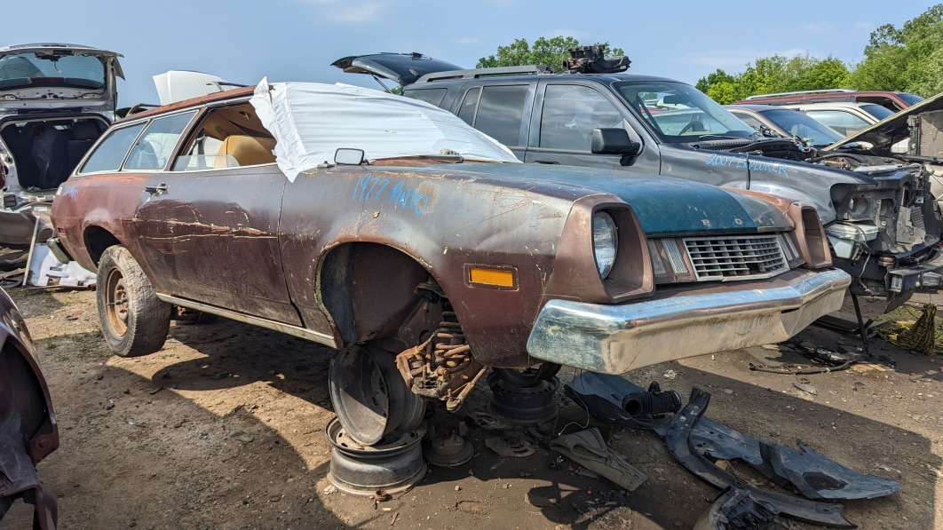 Joya de depósito de chatarra: 1977 Ford Pinto Wagon