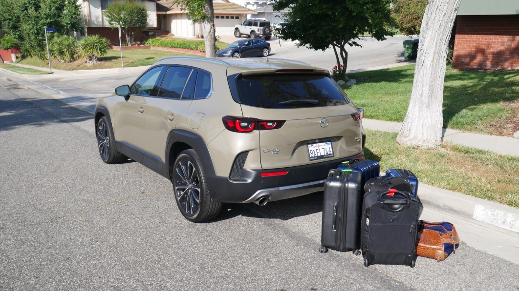 Prueba de equipaje Mazda CX-50: ¿Cuánto espacio de carga?