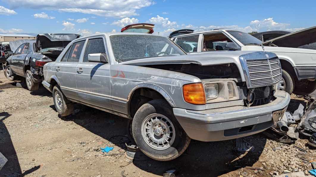 99-1985-Mercedes-Benz-300SD-in-Colorado-junkyard-photo-by-Murilee-Martin.jpg