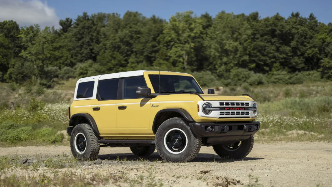 2023_ford_bronco_heritage_limited_edition2.jpg