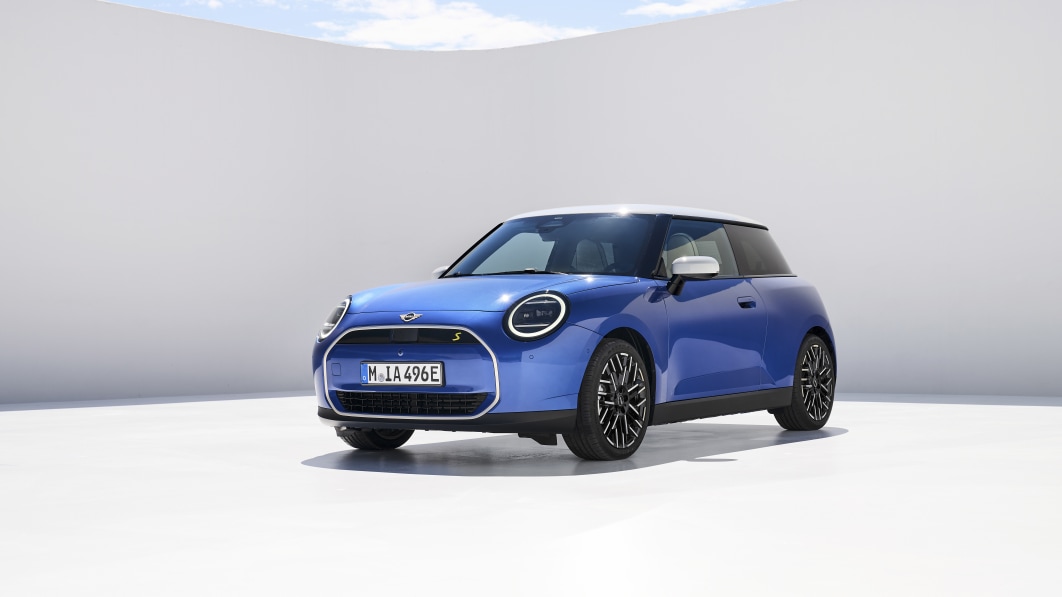 2025 Mini Cooper E and SE fully revamped and revealed at Munich Motor Show  - Autoblog
