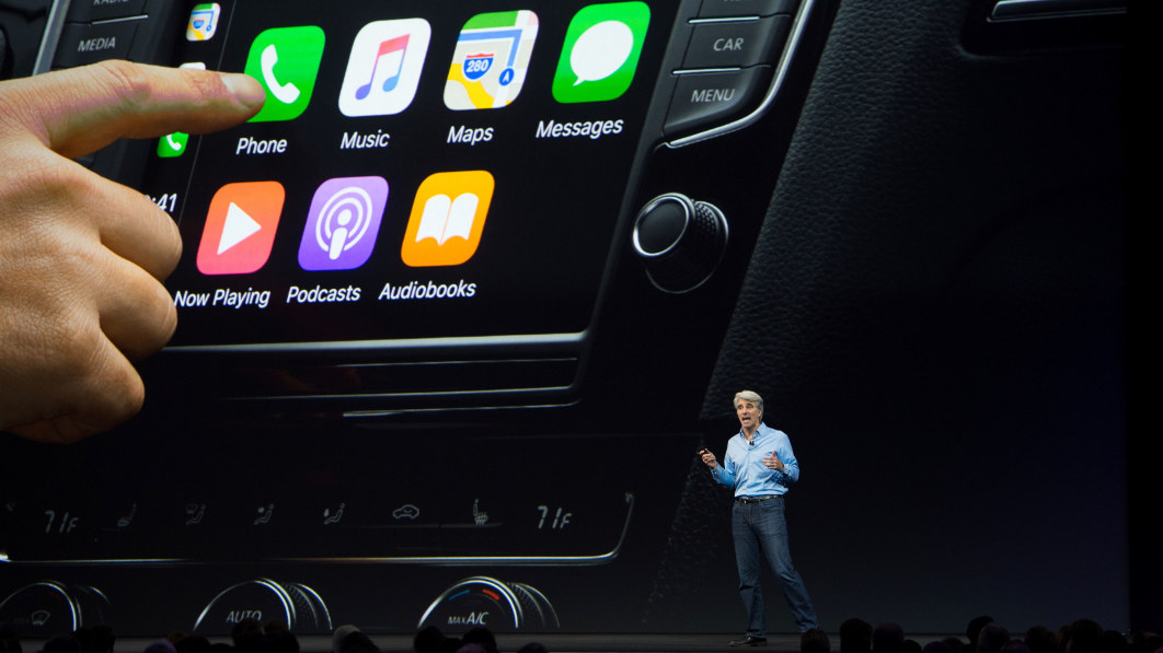 Apple plans to let you buy gas right from CarPlay