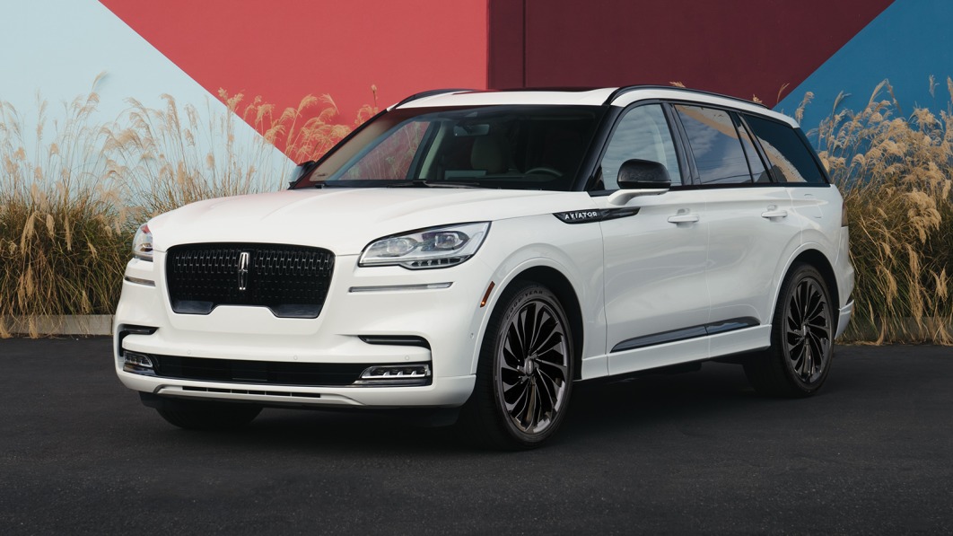 2022 Lincoln Aviator gets a new blackout trim package