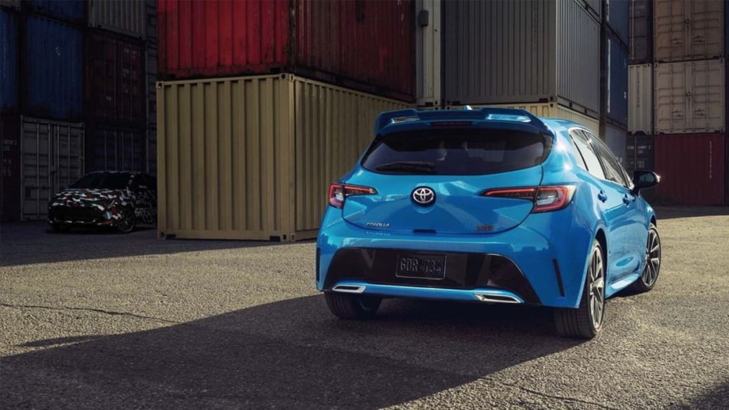 Toyota GR Corolla erneut angeteasert, bestätigt Allradantrieb€