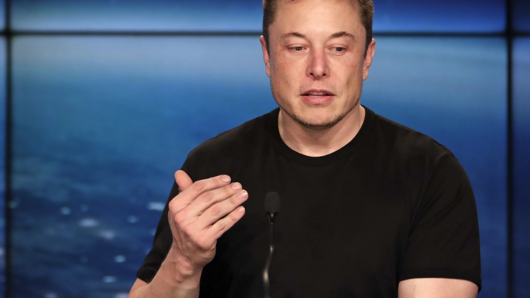 Tesla-Chef Musk sagt, er denke darüber nach, seinen Job aufzugeben€